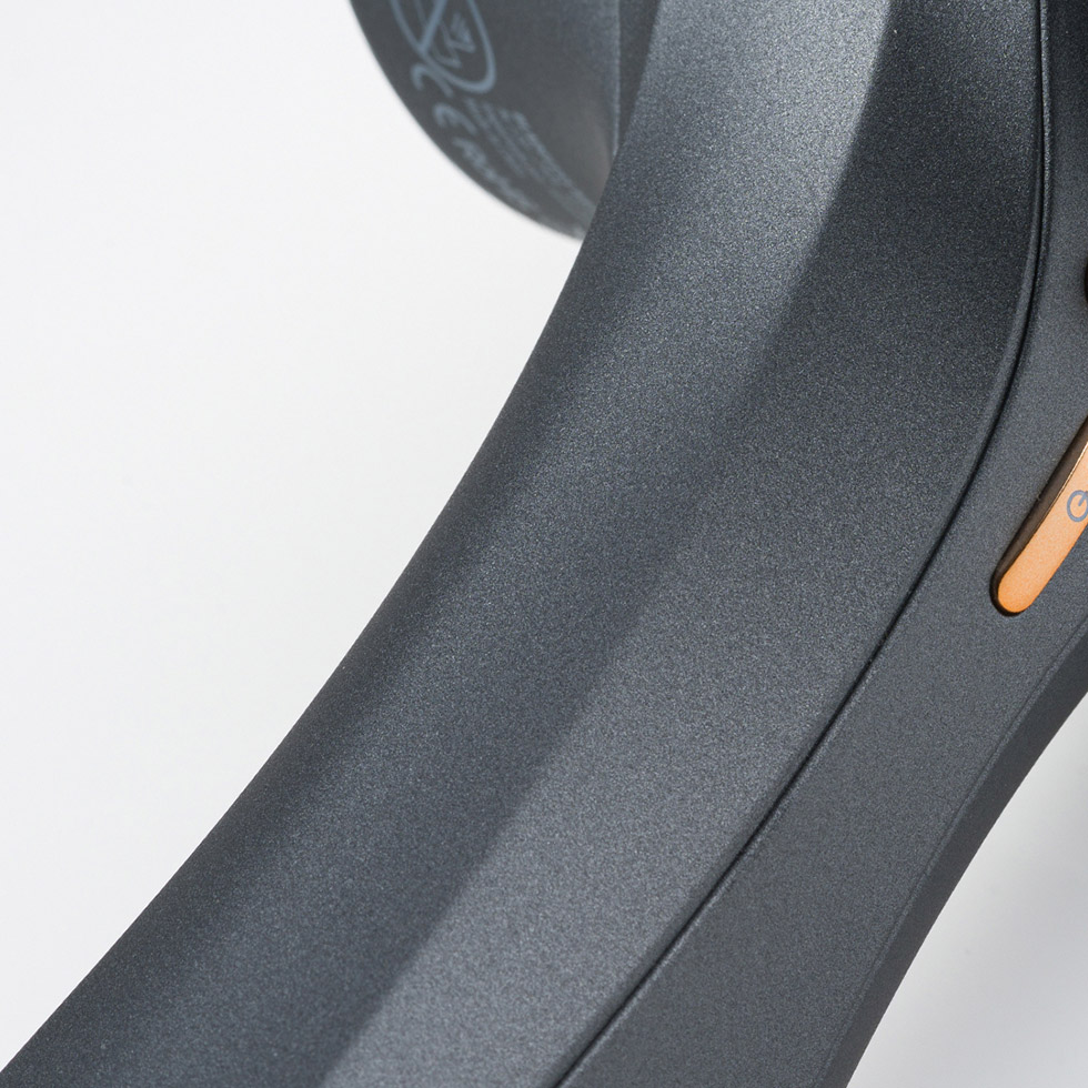 Detalle del mango Secador iónico silencioso mini EX01BLK sin aspas